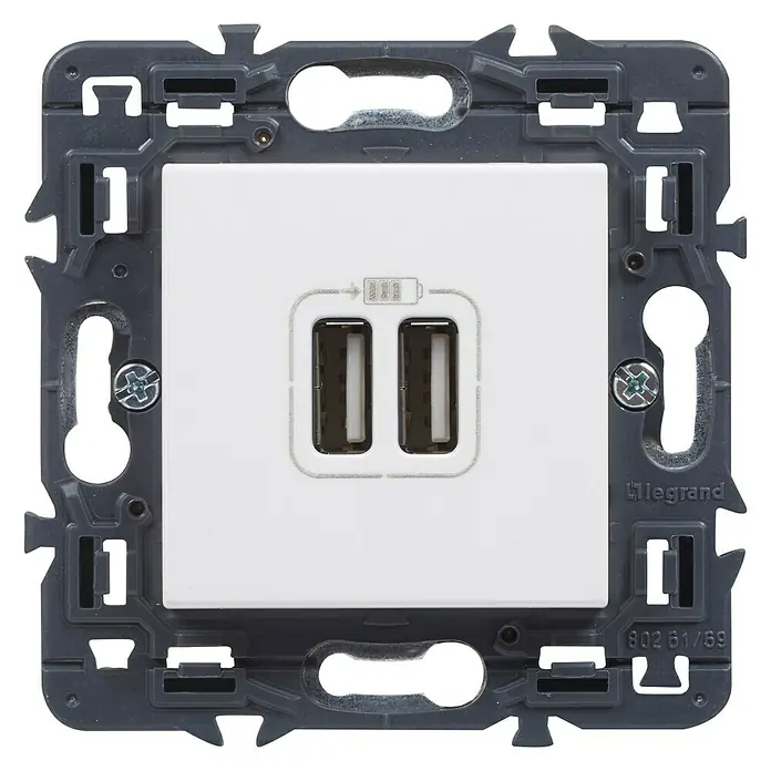 Legrand Valena Next Cargador USB - Blanco - Imagen de un cargador de pared USB Legrand blanco con dos puertos y borde gris.