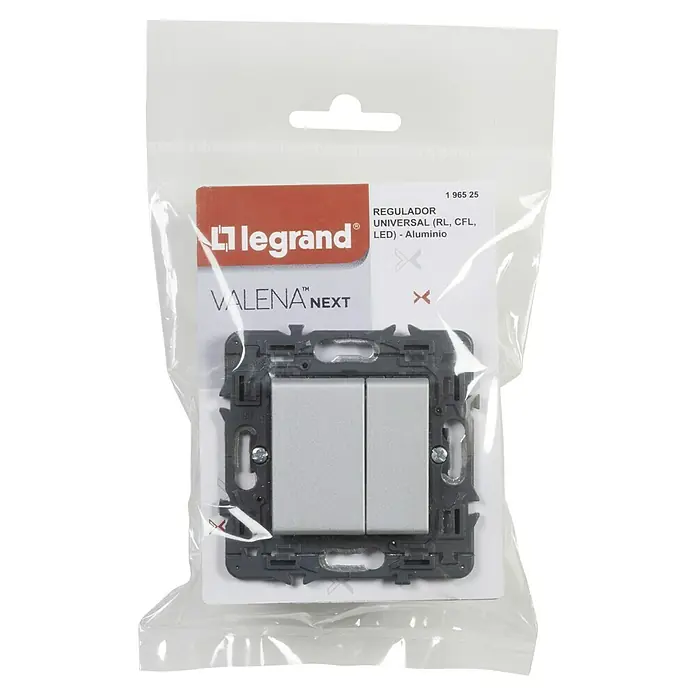 Legrand Valena Next Regulador luminoso Universal - Aluminio, Plástico, Instalar - Primer plano de un regulador universal Legrand Valena Next para RL, CFL y LED en aluminio, empaquetado y listo para instalar.