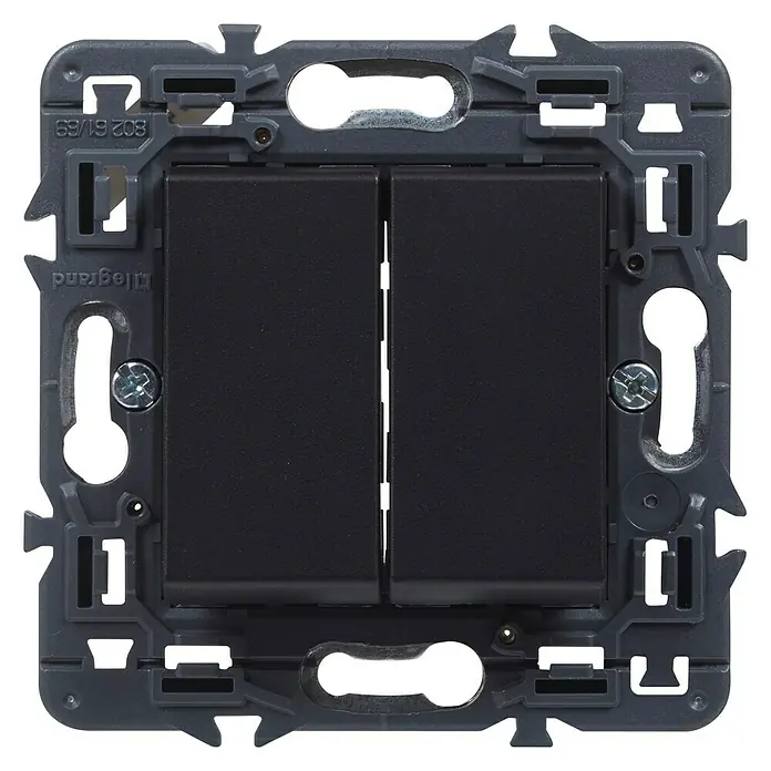 Legrand Valena Next Conmutador doble - Negro, Instalar, Plástico, 10 A - Primer plano de un interruptor de luz doble gris Legrand con dos botones negros.