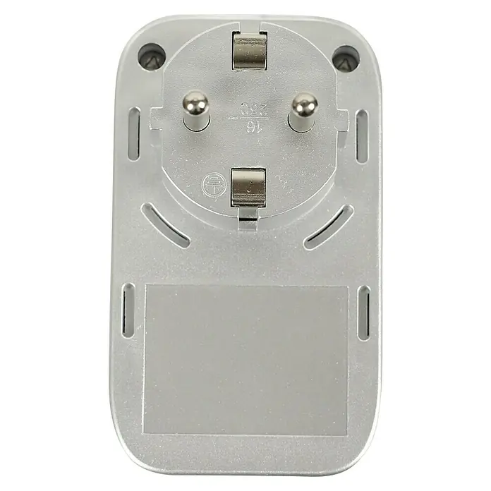 Voltomat Funksteckdosen-Set 3+1 - Silber, 3.680 W - Nahaufnahme eines silbernen EU-Steckers mit zwei runden Stiften und zwei flachen Zinken, geeignet für Steckdosen mit 16 A und 250 V.