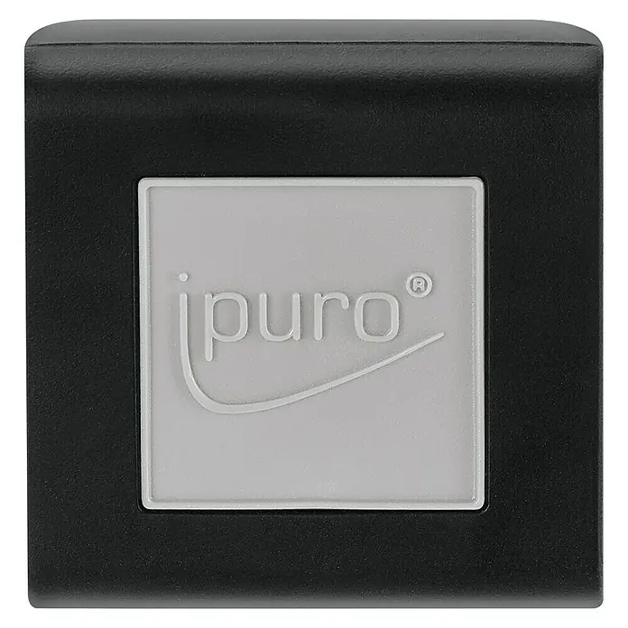 Ipuro Essentials Autoduft - White Lily, Geeignet für: Lüftungslamellen - Nahaufnahme eines schwarzen i:puro-Würfels mit dem i:puro-Logo in Grau, ein elegantes Detail für moderne Innenräume.