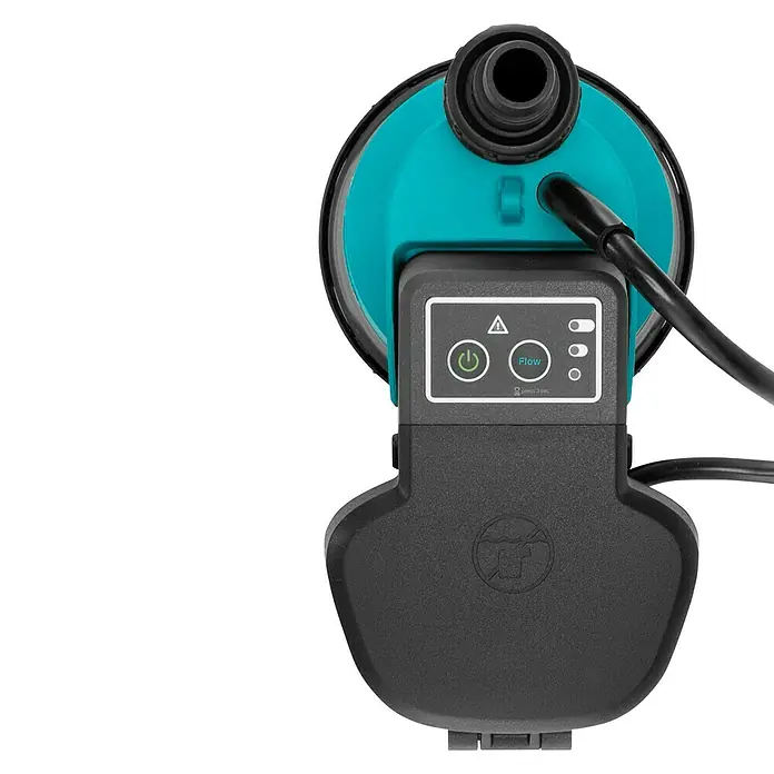 Gardena Power for All 18V Akku-Klarwasserpumpe - 18 V, 1 Akku, Max. Fördermenge: 2.000 l/h - Nahaufnahme der Bedienelemente einer Gardena-Pumpe mit Tasten für Durchfluss und Ein/Aus, die eine einfache Steuerung ermöglichen.