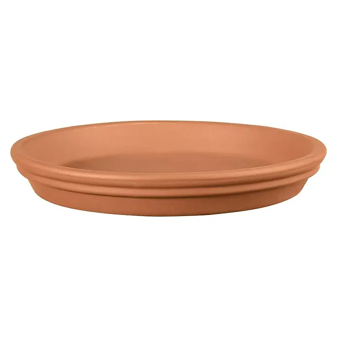 Deroma Blumentopf-Untersetzer - Außenmaß (Ø x H): 41 x 5 cm, Naturmaterialien, Terracotta - Nahaufnahme einer runden, terrakottafarbenen Untertasse für Blumentöpfe, ideal zum Auffangen von überschüssigem Wasser und zum Schutz von Oberflächen.