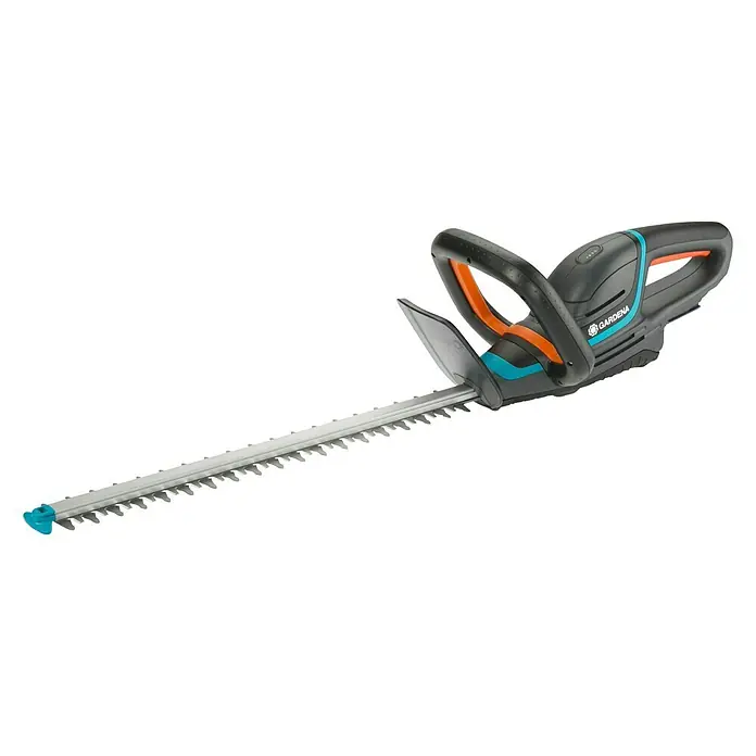 Gardena Power for All 18V Akku-Heckenschere ComfortCut 50 - 18 V, Li-Ionen, Ohne Akku, Schwertlänge: 50 cm - Detaillierte Aufnahme einer Gardena Akku-Heckenschere, die für präzise Gartenschnitte konzipiert wurde. Das Gerät besticht durch seine ergonomische Bauweise.