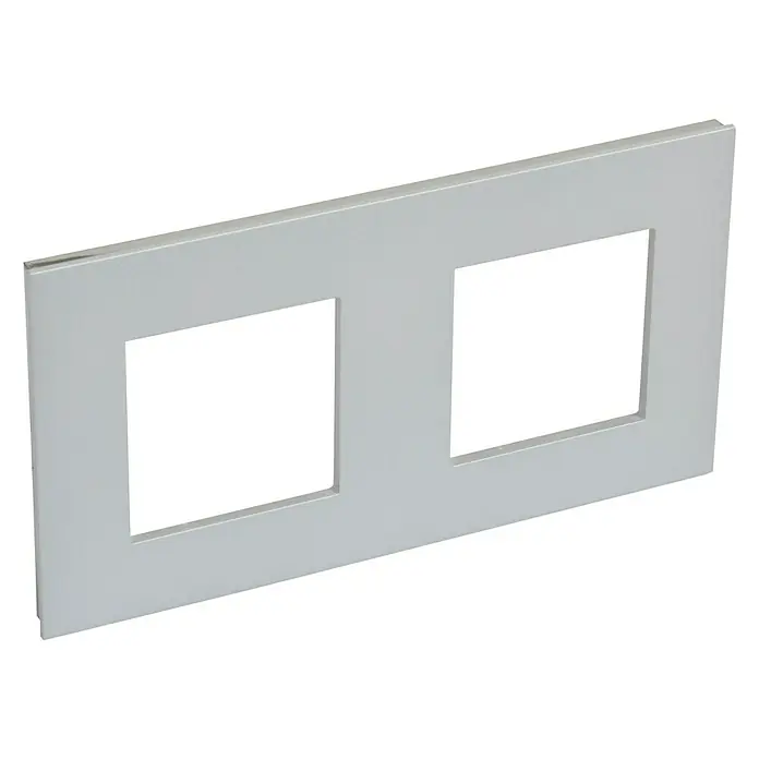 Legrand Valena Next Marco - Aluminio/Cromo, Modelo de mecanismos: x 2, Plástico, Instalar - Cubierta de marco doble en blanco, ideal para cubrir con estilo dos interruptores o enchufes. El diseño sencillo encaja en cualquier habitación.