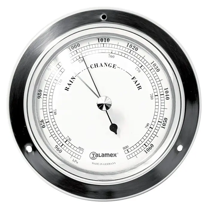 Talamex Schiffsbarometer - Durchmesser: 110 cm, Verchromt, Messing - Ein rundes Talamex-Barometer mit silbernem Rahmen und Anzeige für Wetteränderungen von Regen bis Schön.