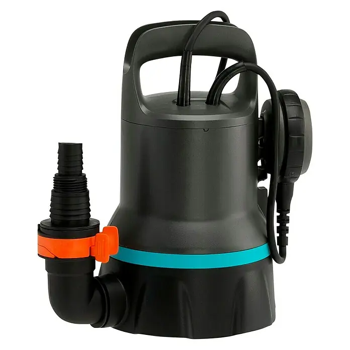 Gardena Klarwasser-Tauchpumpe 9000 - 300 W, Max. Fördermenge: 9.000 l/h - Die GARDENA Schmutzwasser-Tauchpumpe mit einer Leistung von 550 Watt. Ideal zum Abpumpen von Schmutzwasser aus Teichen, Baugruben oder Kellern.