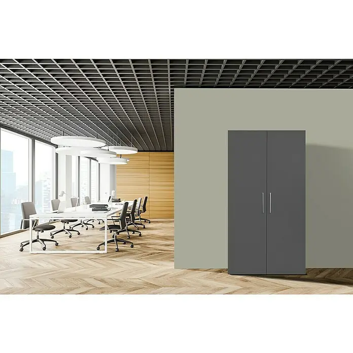 Respekta Cocina en armario Peter - Ancho: 104 cm, Gris, Frigorífico, vitrocerámica y microondas - Interior de oficina con un armario gris en primer plano, mostrando su diseño elegante y funcionalidad.