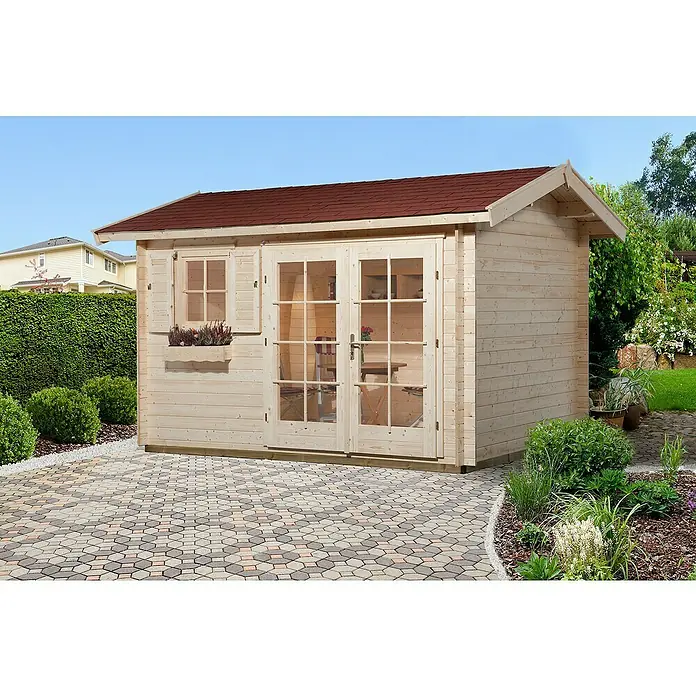 Weka Gartenhaus 163 - Außenmaß inkl. Dachüberstand (B x T): 450 x 300 cm, Holz, Natur, 9,5 m² - Ein helles Holzgartenhaus mit braunem Dach, Fenstern und einer Steinterrasse. Ideal für den Garten.