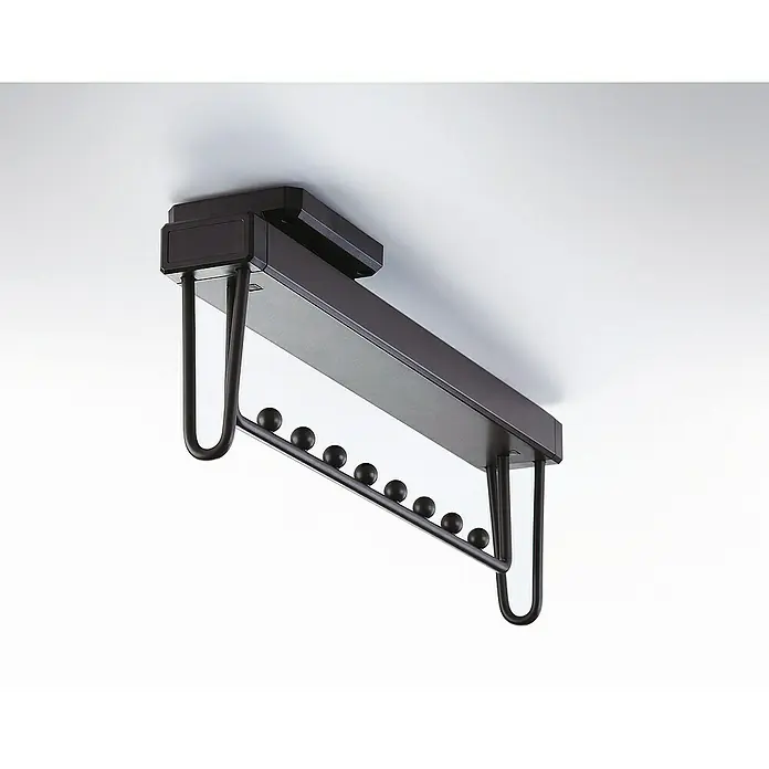 Soporte para perchero Moka - L x An x Al: 485 x 100 x 70 mm, Marrón, Extensible - Un perchero de ropa de metal oscuro montado en el techo con ganchos y un estante. Ideal para guardar ropa ahorrando espacio.