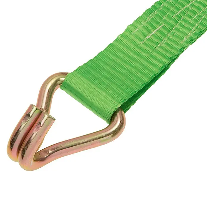 Conacord Spanngurt - 6 m x 3,5 cm, Belastbarkeit: 1.000 kg, Zweiteilig, Mit Ratsche, Grün - Nahaufnahme eines grünen Zurrgurts mit doppelten J-Haken, ideal für Ladungssicherung und sicheren Transport.