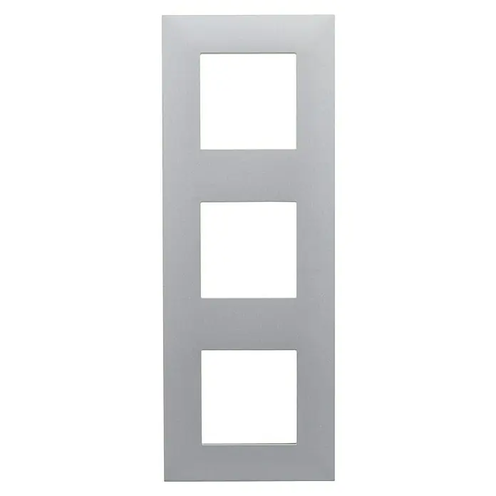 Legrand Valena Next Marco - Aluminio, Modelo de mecanismos: x 3, Plástico, Instalar - Marco de puerta de armario gris con tres recortes rectangulares, ideal para un diseño de cocina moderno.\n