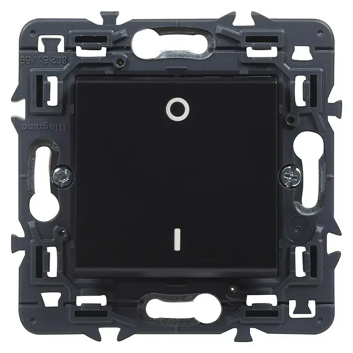 Legrand Valena Next Conmutador Bipolar - Negro, Brillante, Montaje en la pared, 16 A - Primer plano de un interruptor de luz Legrand negro con marco gris, que muestra su diseño y detalles de construcción.
