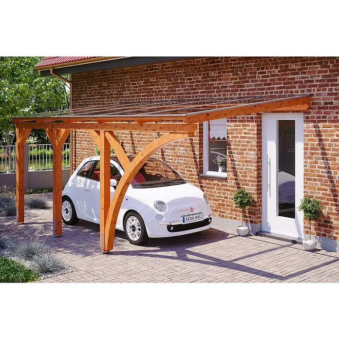 SKAN HOLZ Carport Eifel - Außenmaß inkl. Dachüberstand (B x T): 3 x 5,41 m, Einzelcarport, Eiche Hell - Ein stilvoller Carport aus Holz schützt ein weißes Auto vor den Elementen und bietet einen praktischen Unterstand.