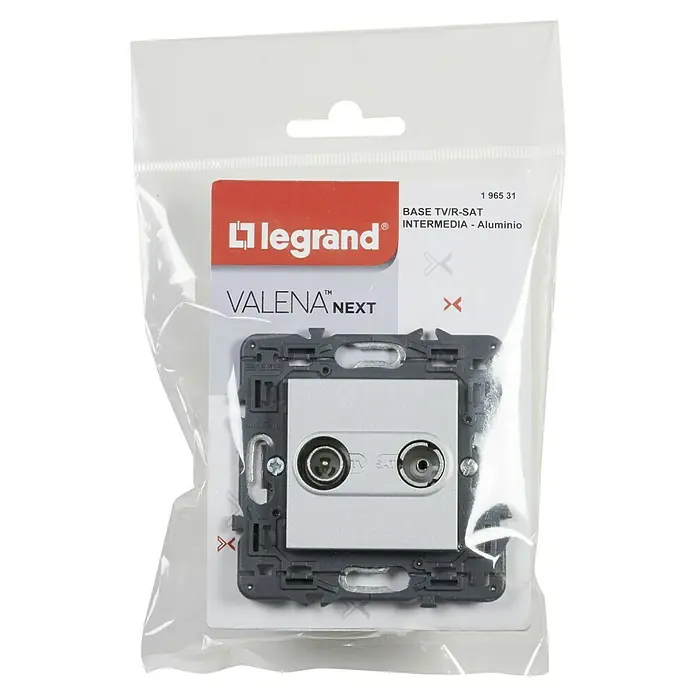 Legrand Valena Next Pieza insertada para caja de antena Intermedia - x 2, Aluminio - Primer plano de una toma de antena Legrand Valena Next TV/R-SAT en aluminio, empaquetada en una bolsa de plástico transparente con colgador.
