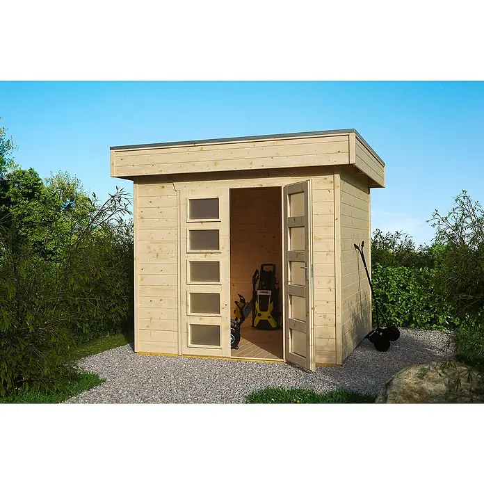 Skan Holz Gartenhaus Venlo 1Außenmaß inkl. Dachüberstand (B x T): 290 x 290 cm, Holz, Natur - Außenansicht eines modernen Holzgartenhauses mit geöffneten Türen, das Gartengeräte beherbergt, umgeben von Grün.