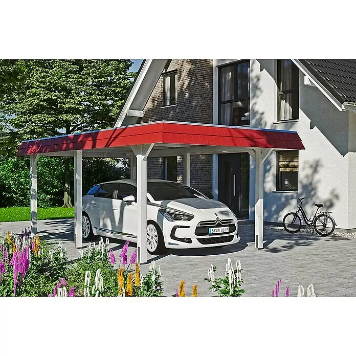 SKAN HOLZ Carport Wendland - 3,62 x 6,28 m, Einzelcarport, Weiß, Farbe Dach: Rot, Aluminium-Dachplatten - Weißes Carport mit rotem Dach, das ein weißes Auto auf einer Einfahrt schützt.