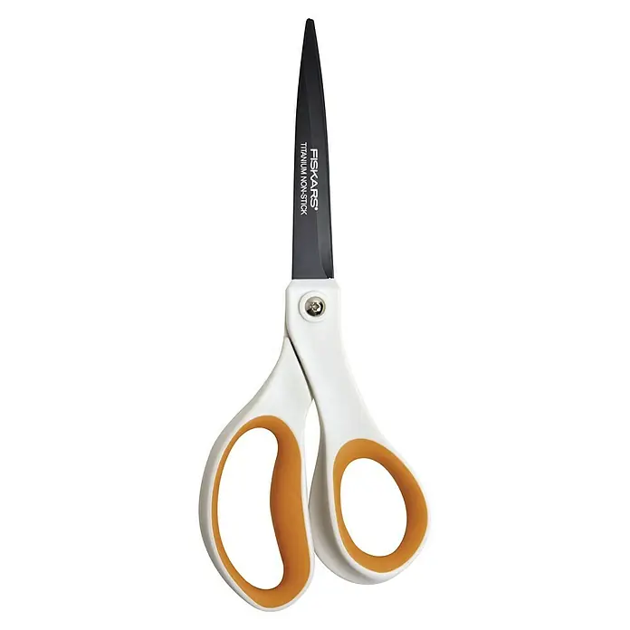 Fiskars Allzweckschere Titanium - Länge: 21 cm, Weiß/Orange - Schwarze Fiskars Titanium Antihaft-Schere mit weißen Griffen und orangefarbenen Details für präzises Schneiden und komfortable Handhabung.