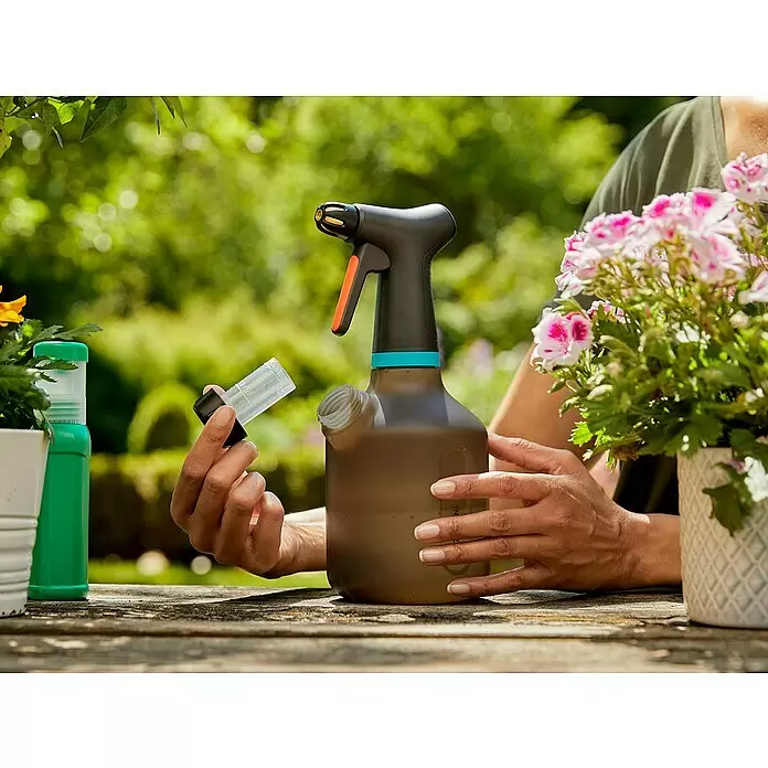 Gardena Handsprüher - 1 l - Anwendungsbeispiel