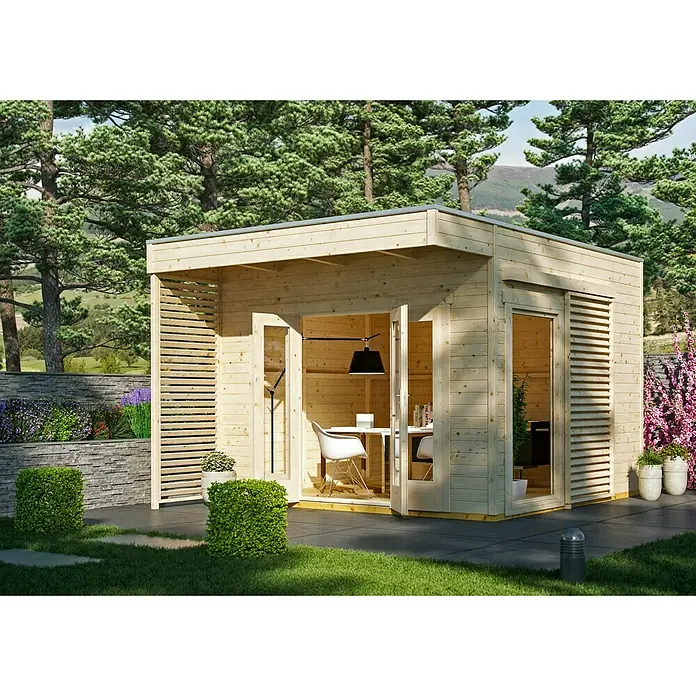 SKAN HOLZ Gartenhaus Tokio 2 - Außenmaß inkl. Dachüberstand (B x T): 340 x 440 cm, Holz, Natur, 11,56 m², Einschalig - Ein modernes Gartenbüro aus Holz mit großen Fenstern und einem begrünten Umfeld, ideal für konzentriertes Arbeiten im Freien.