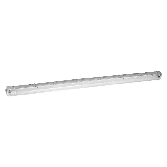 Ledvance LED-Feuchtraumlichtleiste SubmarineL x B x H: 156,5 x 7,2 x 8,6 cm, Lichtfarbe: Neutralweiß, 19 W, IP65 - Hier ist ein Bild einer Langfeldleuchte, die sich perfekt für die Beleuchtung großer Flächen eignet. Ihre lange Form sorgt für eine gleichmäßige Lichtverteilung.