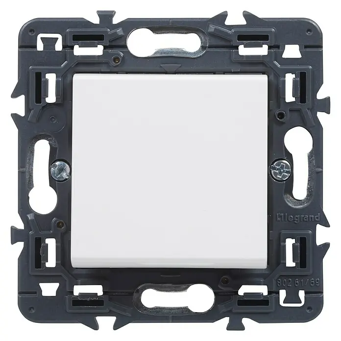 Legrand Valena Next Cruzamiento - Blanco, Instalar, Plástico, 10 A - Primer plano de un interruptor de luz Legrand con un inserto blanco y un marco gris, mostrando un diseño moderno y funcional.