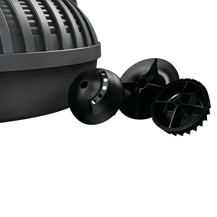 Oase Wasserspielpumpe Aquarius Set 2000 E - 18 W, Fördermenge pro Std.: 2.100 l - Produktdarstellung eines Filtersystems mit verschiedenen Filterelementen, darunter Kugeln und Scheiben, in dunkler Farbgebung.