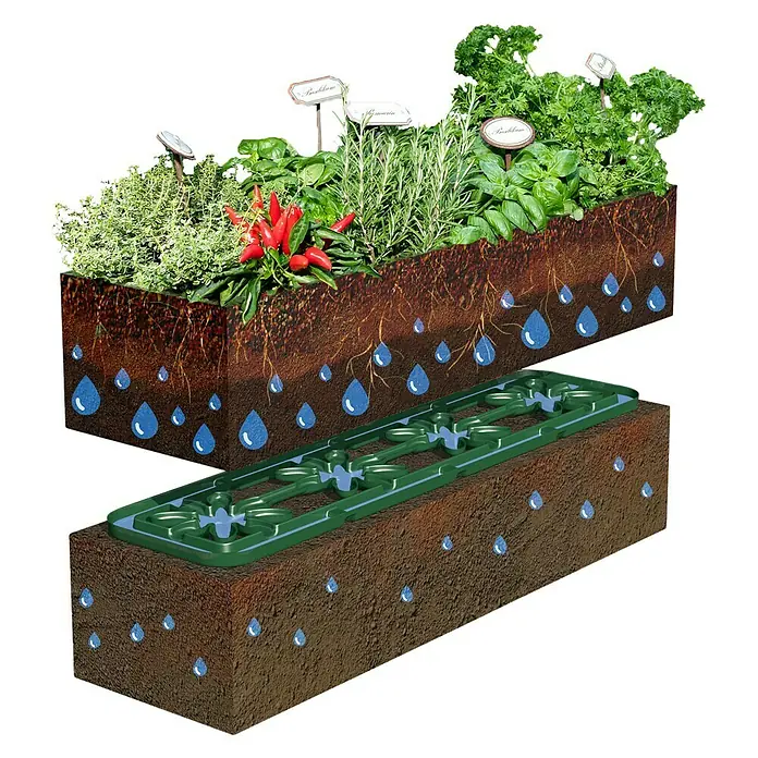 Garantia Wasserspender System Flora - Kunststoff - Kräutergarten-Bewässerungssystem mit Pflanzen und rotem Chili, das Feuchtigkeit effizient an die Pflanzenwurzeln liefert.