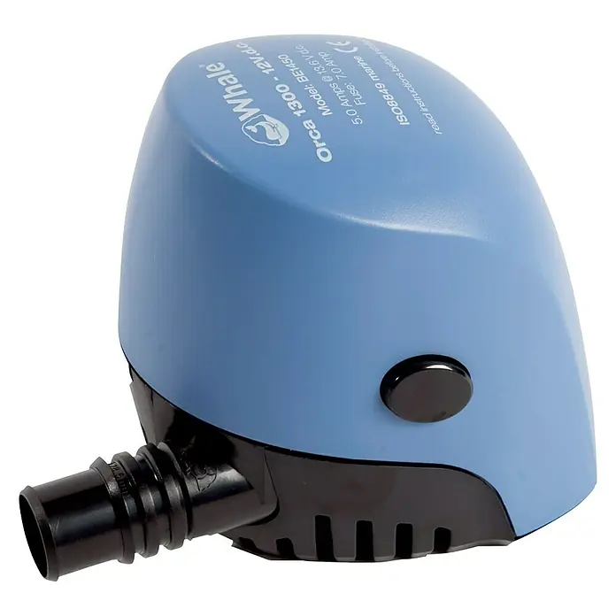 Whale Bilgepumpe Orca 1300 - Max. Fördermenge: 82 l/min, Geeignet für Anschlussleitung: 25 mm, 12 V - Nahaufnahme einer Whale Orca 1300 Lenzpumpe, ideal für Marineanwendungen mit 12V d.c. und 7.0 Ampere Sicherung.