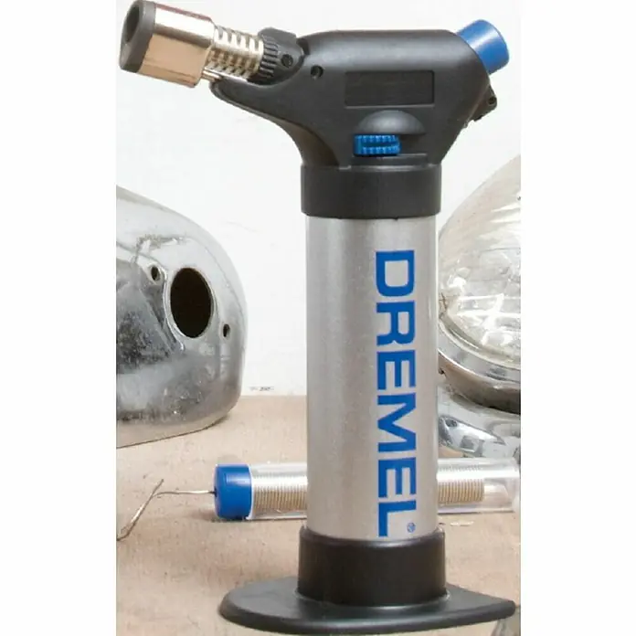 Dremel VersaFlame Unidad de soldadura de alto rendimiento 2200-4 - Apto para: Gas butano - Dremel VersaFlame en foco: Un soplete estacionario versátil para soldar y más, ideal para aficionados al bricolaje y profesionales.