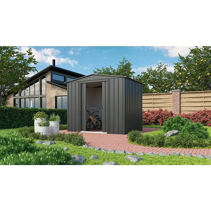 Gerätehaus Dream 86 - 245 cm, 185 cm, Stahl, Anthrazit - Geräumiges Metallgartenhaus mit Doppeltür und Fahrrad darin, eingebettet in einen gepflegten Garten mit Haus im Hintergrund.