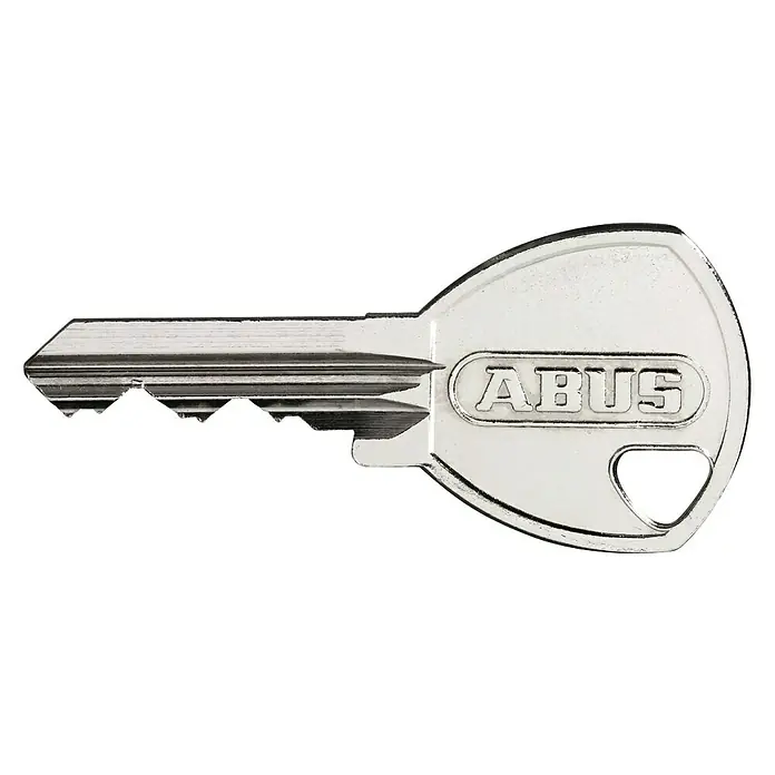Abus Vorhängeschloss Titalium 64TI/20 Gleichschließend - B x H: 20 x 34 mm, Bügelstärke: 3,5 mm, Titalium-Spezialaluminium - Nahaufnahme eines ABUS-Schlüssels aus Metall mit dem ABUS-Logo, der auf einem schwarzen Hintergrund liegt.