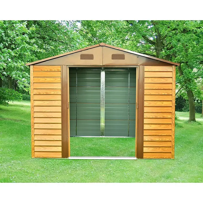 Pergart Gerätehaus Frankfurt II - 278 cm, 323 cm, Stahl, Braun, Grundfläche: 8,22 m² - Gartenhaus aus Holz mit offenem Schiebetürsystem und Lüftungsschlitzen im Giebel, umgeben von Rasen und Bäumen.