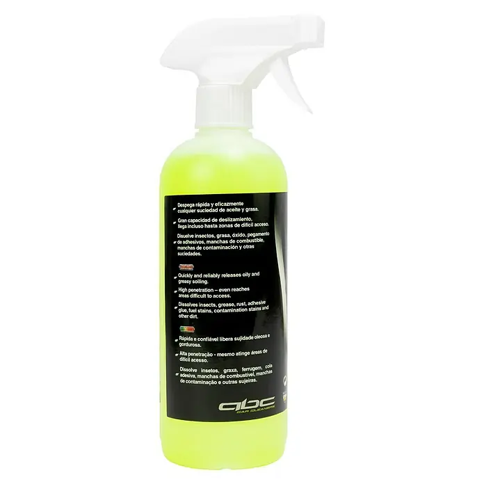 Limpiador multiusos MOT50007 - 500 ml - Imagen de una botella de limpiador de coches CBC que elimina la suciedad difícil como el aceite y la grasa, incluso llegando a zonas de difícil acceso.