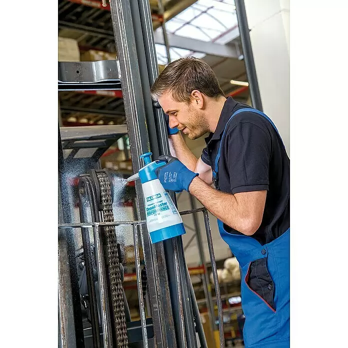 Gloria Drucksprühgerät Clean Master PERFORMANCE PF 12 - 1,25 l, Geeignet für: Desinfektionsmittel, Ölbeständig - Anwendungsbeispiel