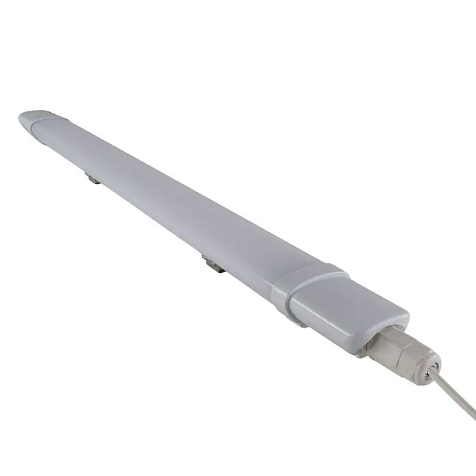 Ritter Leuchten LED-Feuchtraumlichtleiste Super Slim - L x B x H: 72 x 5,3 x 3,5 cm, Lichtfarbe: Neutralweiß, 18 W, IP65 - Nahaufnahme einer linearen LED-Leuchte mit Anschlusskabel auf schwarzem Hintergrund.