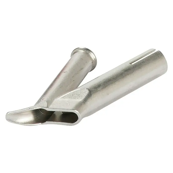 Leister Schnellschweißdüse - Passend für: Rohrdüsen Ø 5 mm, Durchmesser: 8 mm, Breiter Schlitz, Reparieren - Das Bild zeigt eine Düse für Heißluftpistolen, ein Werkzeugteil zum gezielten Erhitzen von Materialien.