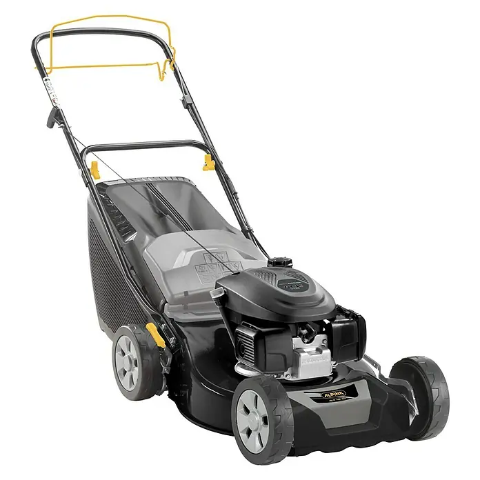 Alpina Cortacésped de gasolina AL4 46 SH - 2,75 kW, 145 cm³, Ancho de corte: 46 cm - Esta imagen muestra un cortacésped de gasolina Alpina con detalles amarillos y cuerpo negro, ideal para mantener jardines de tamaño mediano.