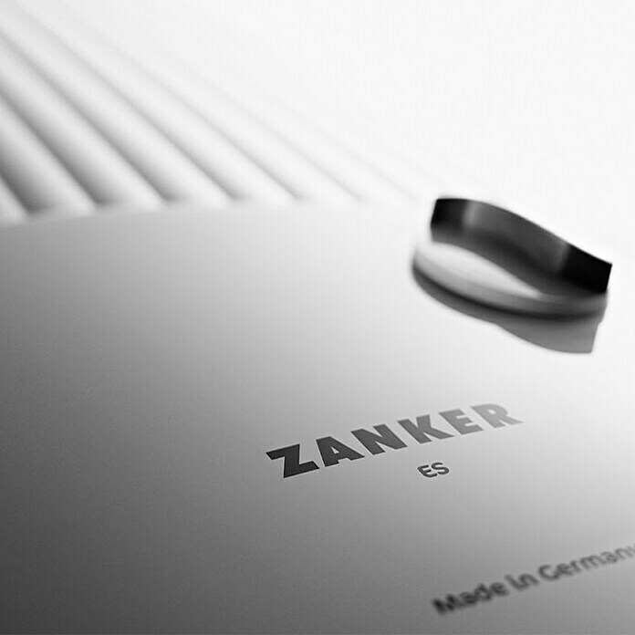 Zanker Durchlauferhitzer DE 24 ES24 kW, 13,2 l/min bei 38 °C, Elektronisch Detail Shot