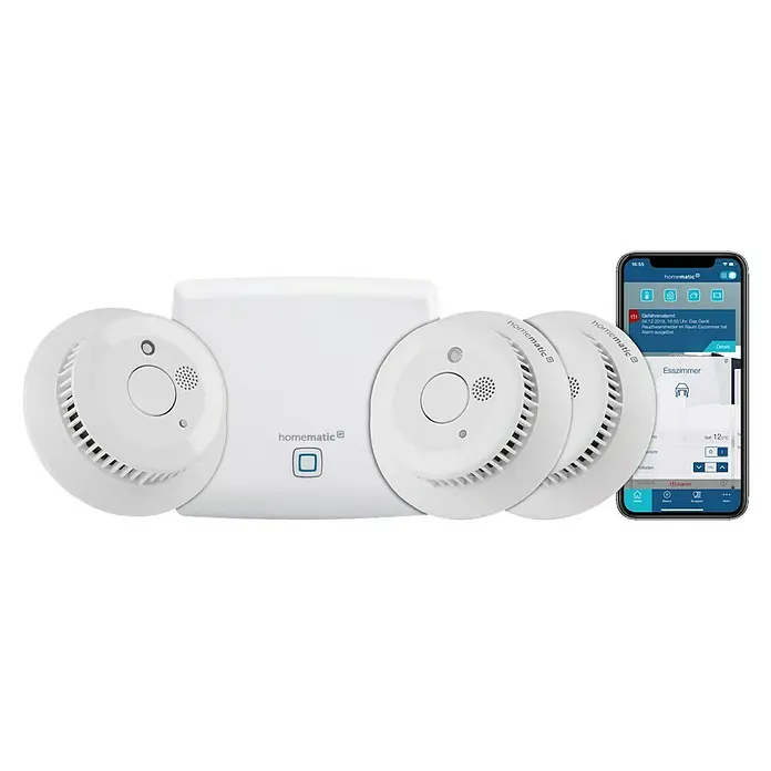 Homematic IP Starter-Set Rauchwarnmelder HmIP-SK4 - 1 x Access Point, 3 x Rauchmelder, 1 x Netzwerkkabel, 1 x Steckernetzteil, 6 x Batterie (fest verbaut), 1 x Deckenhalter, 1 x Montagezubehör - Abbildung eines Homematic IP Starter Sets Rauchmelder mit einer Zentrale und einem Smartphone. Für ein sicheres Zuhause durch smarte Rauchmelder.