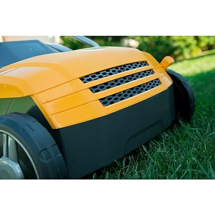 Stiga Elektro-Vertikutierer SV 213 E - 1.300 W, Arbeitsbreite: 32 cm - Detailaufnahme