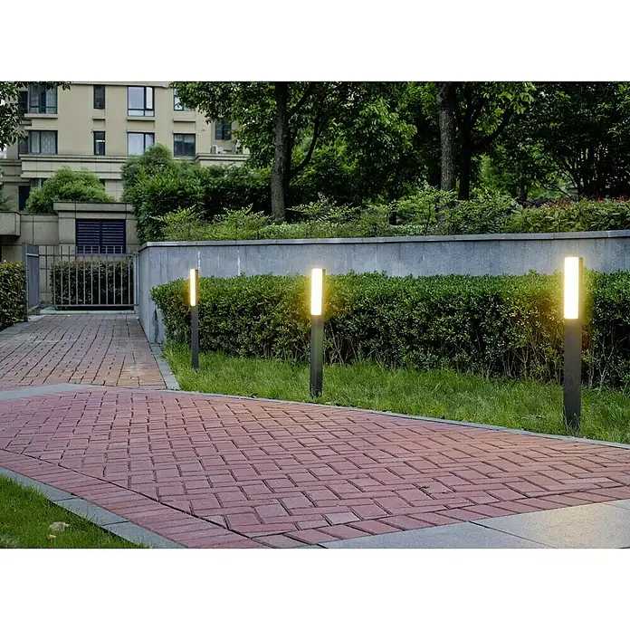 Starlux Laholm Außensockelleuchte - 8 W, Farbe Gehäuse: Dunkelgrau, Warmweiß, 7 x 5,2 x 90 cm, Mit Leuchtmittel - Weg mit leuchtenden Pollerleuchten.