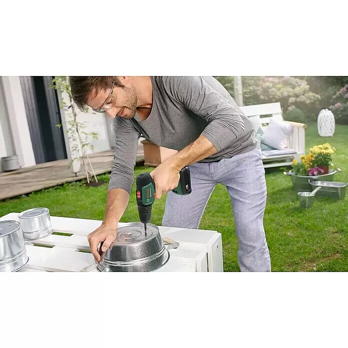 Bosch Power for All 18V Akku-Bohrschrauber UniversalDrill 18 - 18 V, 1 Akku, 1,5 Ah - Anwendungsbeispiel