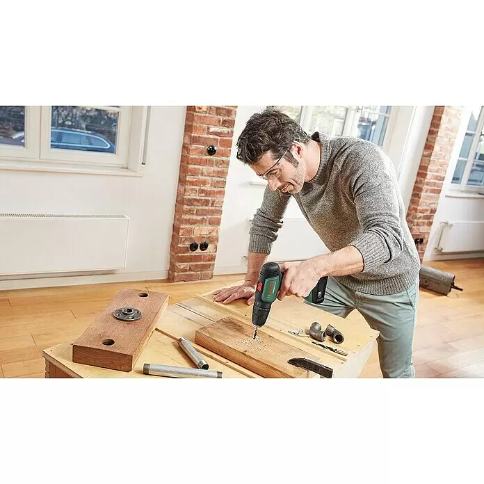 Bosch Power for All 18V Akku-Schlagbohrschrauber UniversalImpact 18V - 18 V, 2 Akkus, 1,5 Ah, 34 Nm, 210 -tlg. - Anwendungsbeispiel