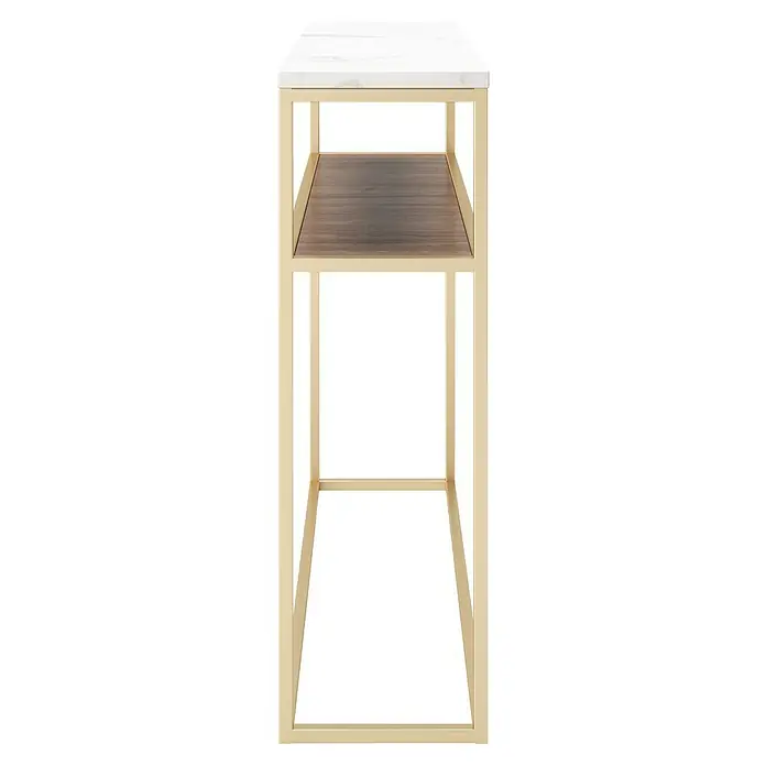 Phönix Playboy Beistelltisch Candy - L x B x H: 30 x 105 x 95 cm, Gold - Elegantes schmales Regal mit einer weißen Marmorplatte und einem braunen Holzregal, gehalten von einem goldfarbenen Metallgestell.