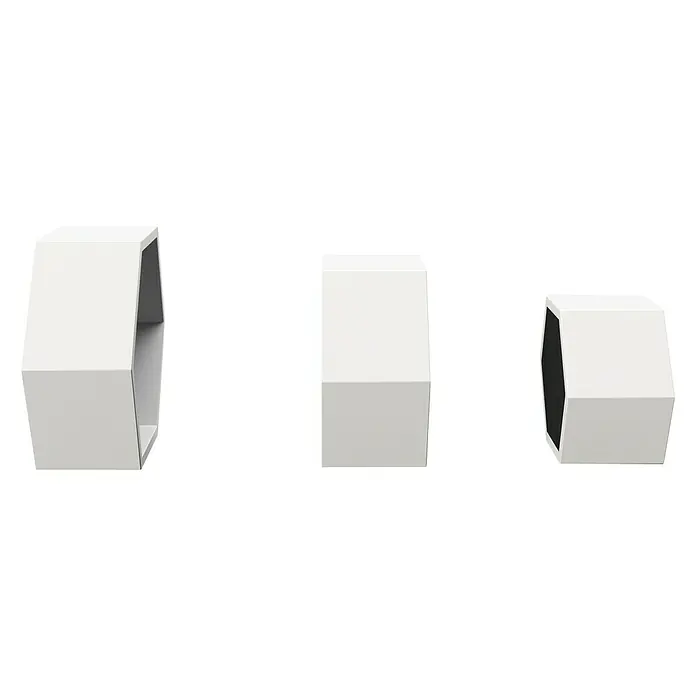 Phönix Playboy Wandregal-Set Tailor - Weiß, 3 -tlg. - Drei weiße Lautsprecherboxen in verschiedenen Ansichten, die ein modernes, minimalistisches Design präsentieren. Ideal für Hi-Fi-Enthusiasten.
