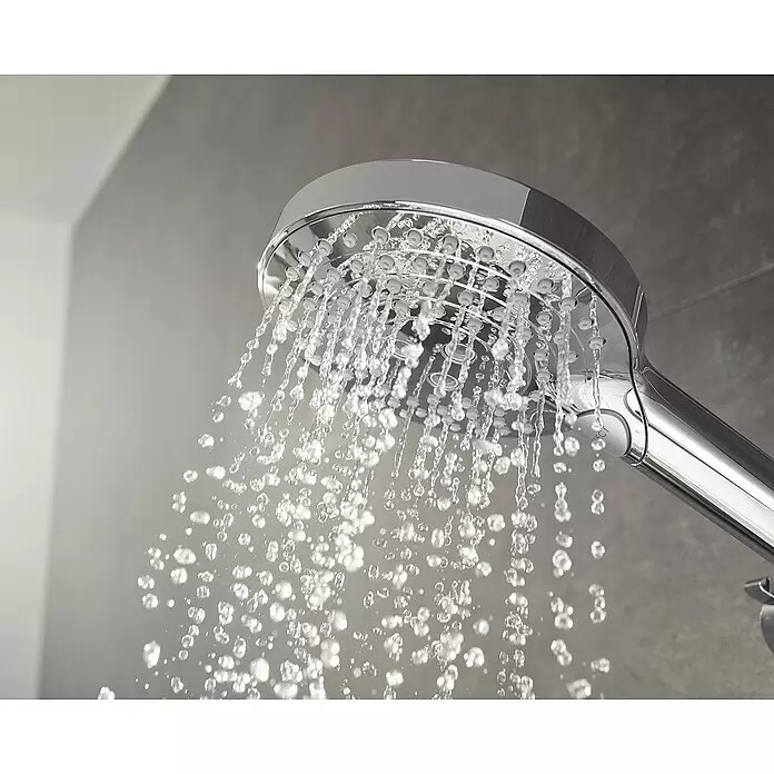 Hansgrohe Handbrause Raindance Select S120 - Anzahl Funktionen: 3 Stk., Durchmesser: 12,5 cm, Select-Taste, Chrom - Anwendungsbeispiel