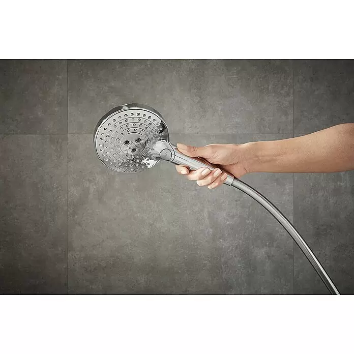 Hansgrohe Handbrause Raindance Select S120 - Anzahl Funktionen: 3 Stk., Durchmesser: 12,5 cm, Select-Taste, Chrom - Anwendungsbeispiel