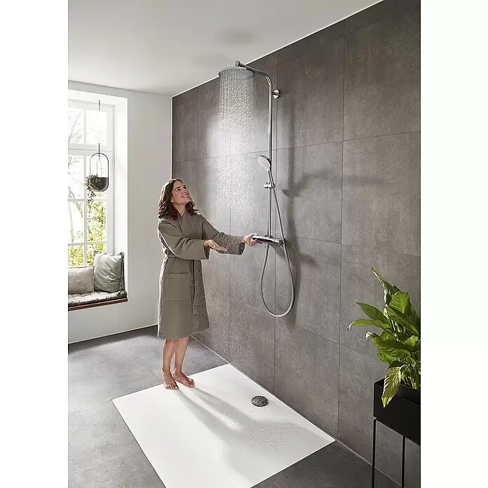 Hansgrohe Crometta Duschsystem S Showerpipe 240 - Mit Thermostatarmatur, Lochabstand: 103,4 cm, Anzahl Strahlarten: 2 Stk., Chrom - Anwendungsbeispiel