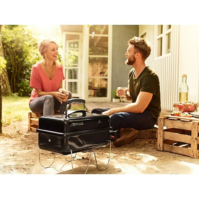 Weber Go-Anywhere Gasgrill - Grillfläche (B x T): 42 x 26 cm, 1,9 kW, Anzahl Brenner: 1 - Grillzeit mit dem tragbaren Holzkohlegrill. Erleben Sie Grillvergnügen mit Freunden und Familie im Freien.